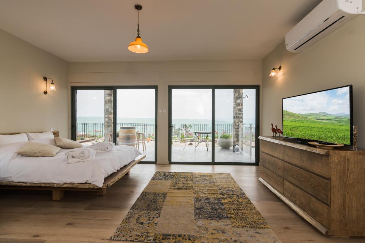 Villa טרה נובה - וילה עם ממ"ד, בריכה פרטית, ג'קוזי וסאונה ליד הכנרת Yavneʼel Esterno foto