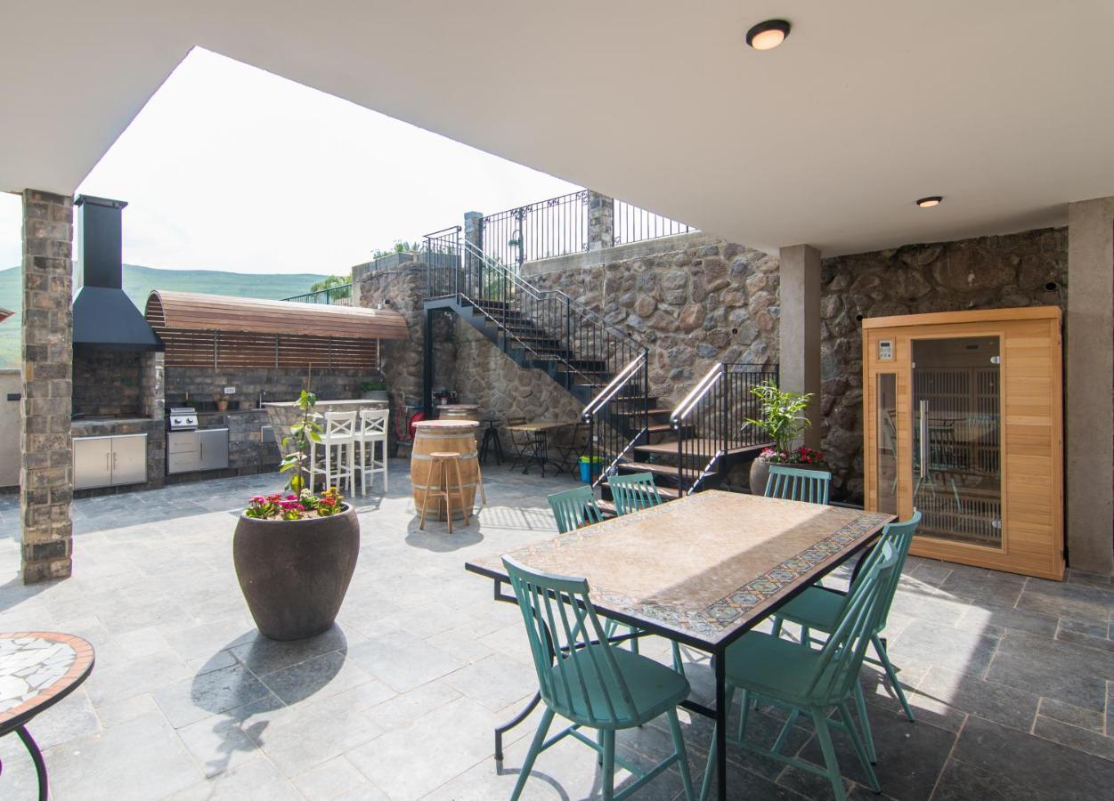Villa טרה נובה - וילה עם ממ"ד, בריכה פרטית, ג'קוזי וסאונה ליד הכנרת Yavneʼel Esterno foto