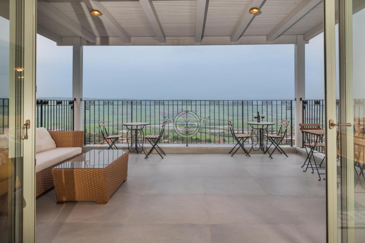 Villa טרה נובה - וילה עם ממ"ד, בריכה פרטית, ג'קוזי וסאונה ליד הכנרת Yavneʼel Esterno foto