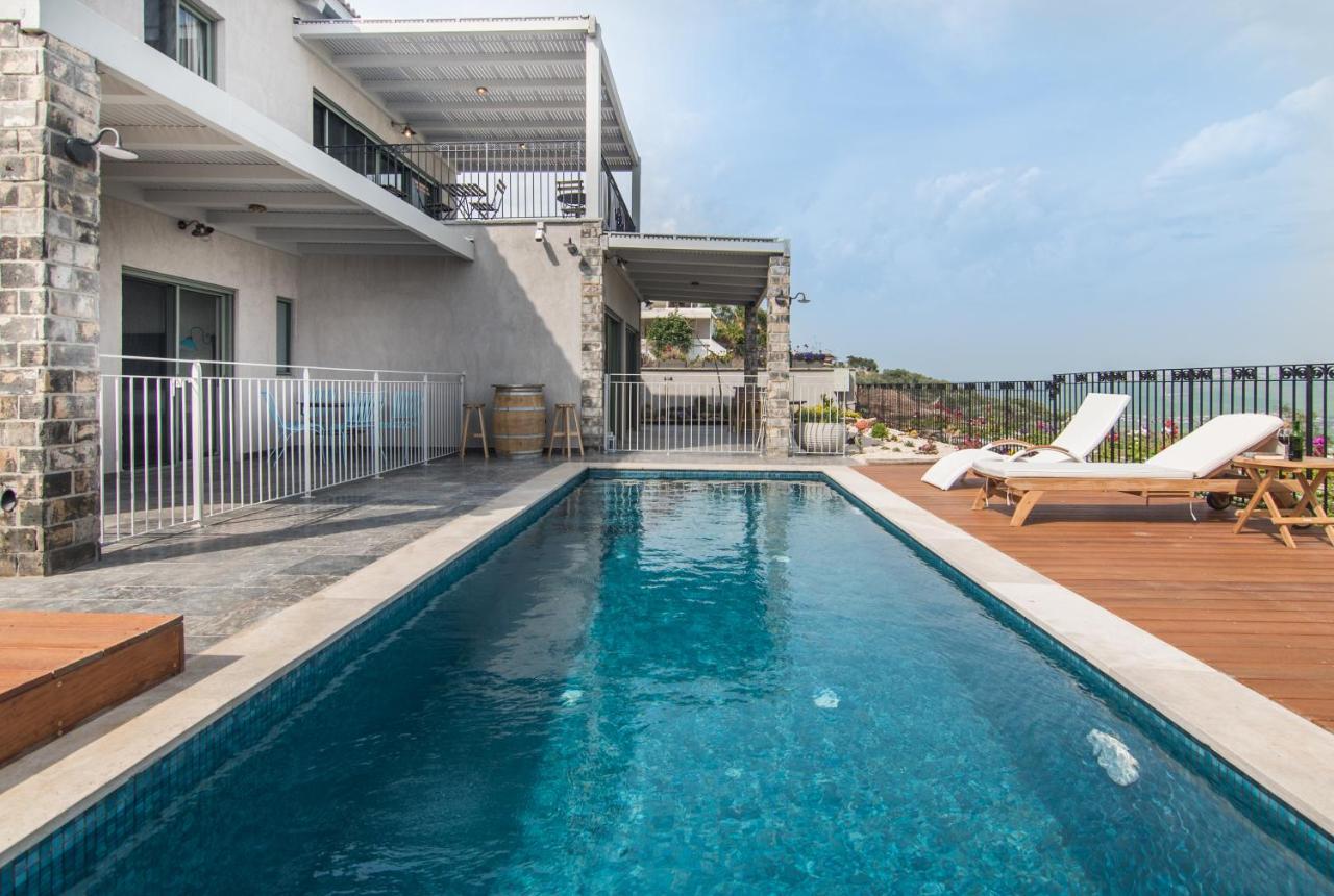 Villa טרה נובה - וילה עם ממ"ד, בריכה פרטית, ג'קוזי וסאונה ליד הכנרת Yavneʼel Esterno foto