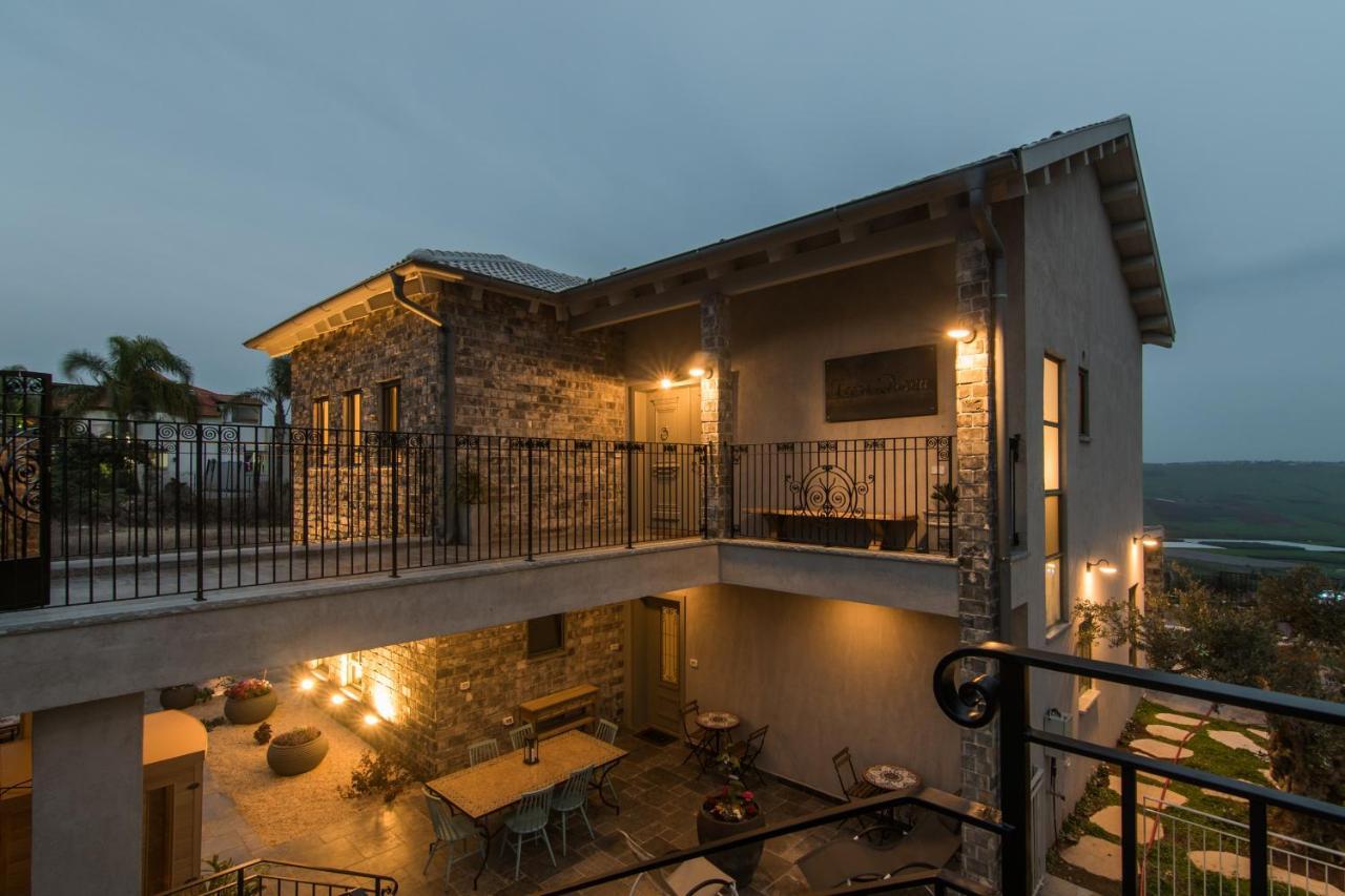 Villa טרה נובה - וילה עם ממ"ד, בריכה פרטית, ג'קוזי וסאונה ליד הכנרת Yavneʼel Esterno foto