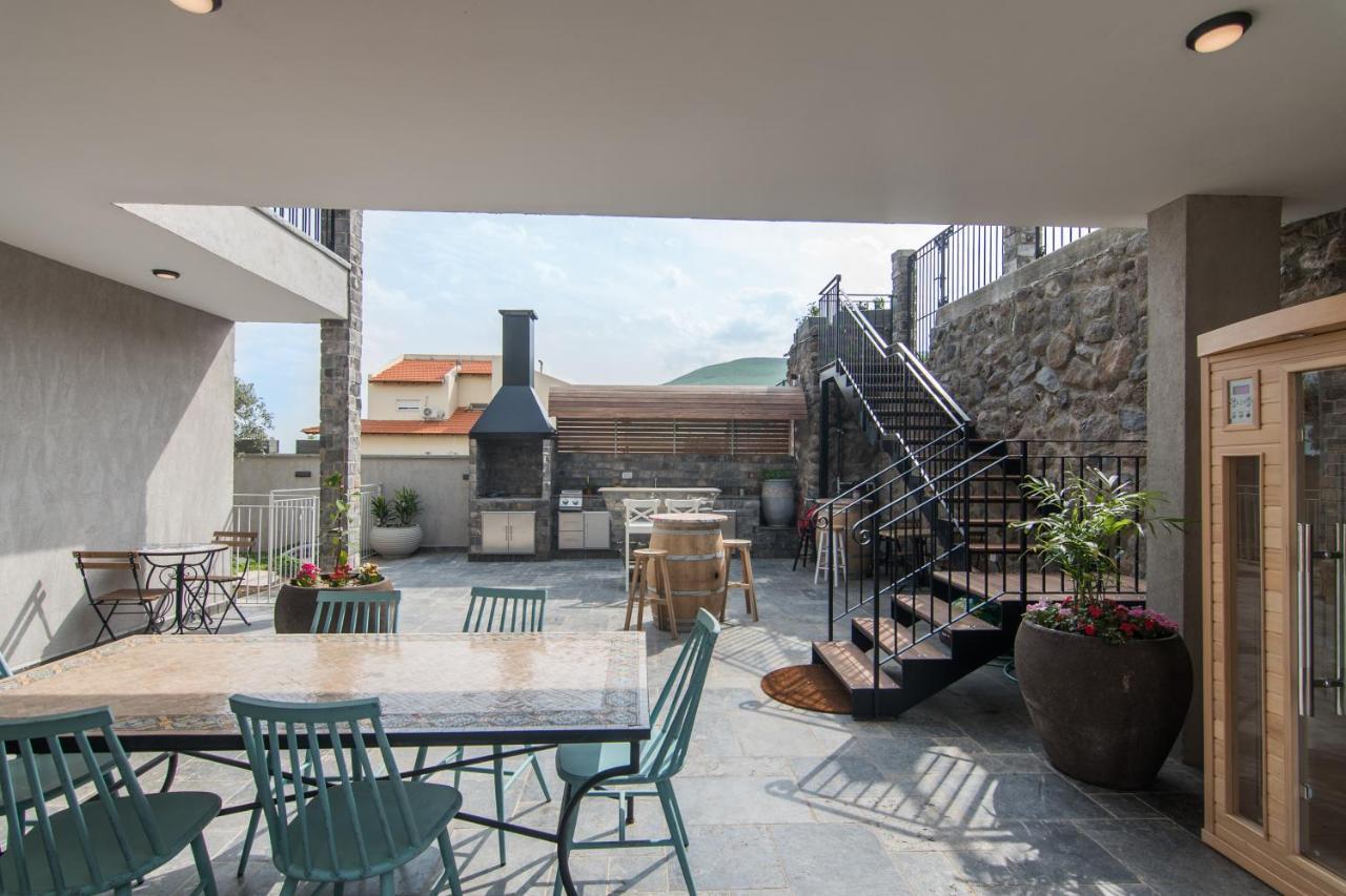 Villa טרה נובה - וילה עם ממ"ד, בריכה פרטית, ג'קוזי וסאונה ליד הכנרת Yavneʼel Esterno foto