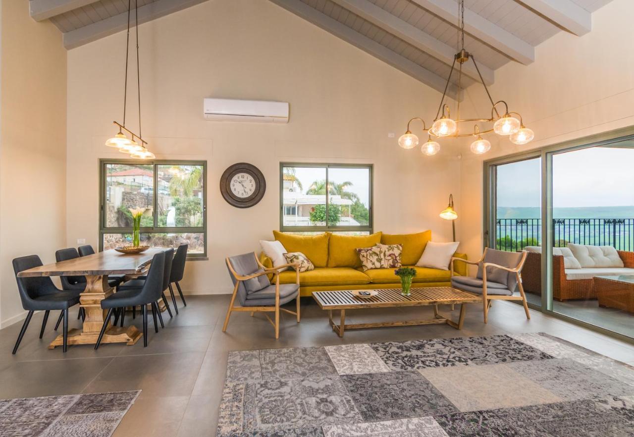 Villa טרה נובה - וילה עם ממ"ד, בריכה פרטית, ג'קוזי וסאונה ליד הכנרת Yavneʼel Esterno foto