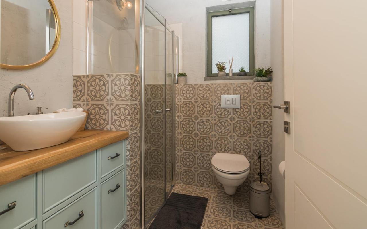 Villa טרה נובה - וילה עם ממ"ד, בריכה פרטית, ג'קוזי וסאונה ליד הכנרת Yavneʼel Esterno foto